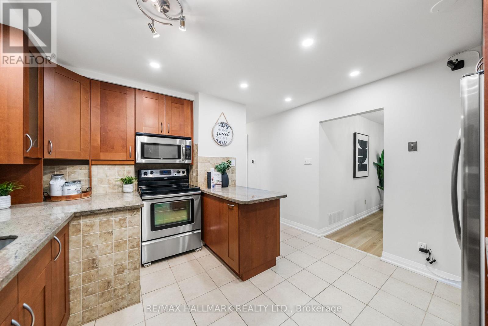 17 Dunsfold Drive, Toronto, Ontario  M1B 1T5 - Photo 13 - E12523862