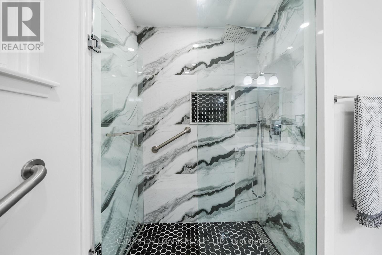 17 Dunsfold Drive, Toronto, Ontario  M1B 1T5 - Photo 24 - E12523862