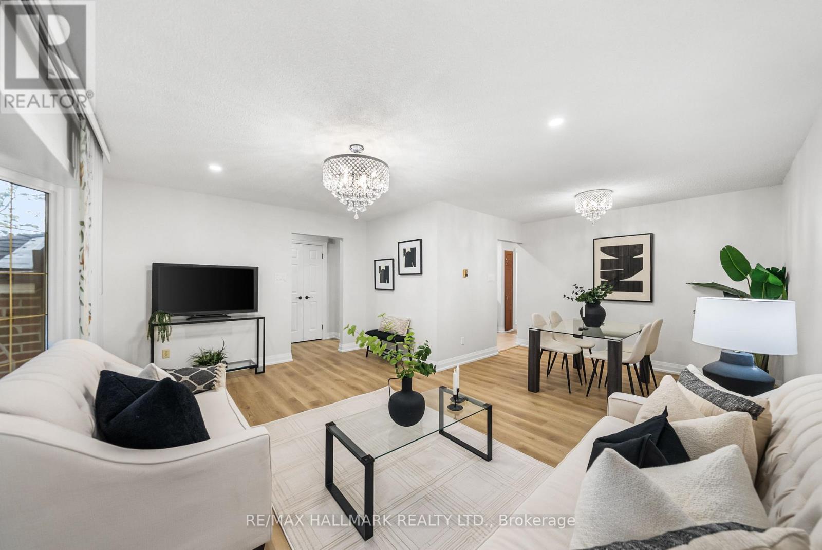 17 Dunsfold Drive, Toronto, Ontario  M1B 1T5 - Photo 6 - E12523862