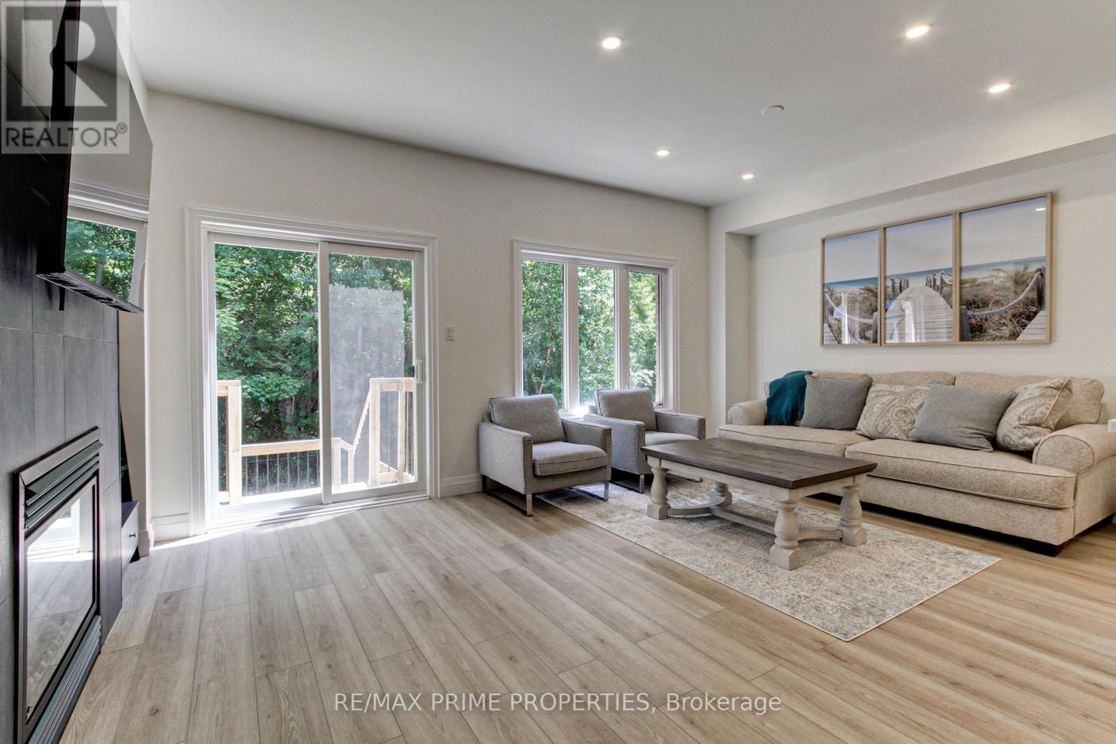 39 Scotia Road, Georgina, Ontario L0E 1R0 - Photo 10 - N12390439