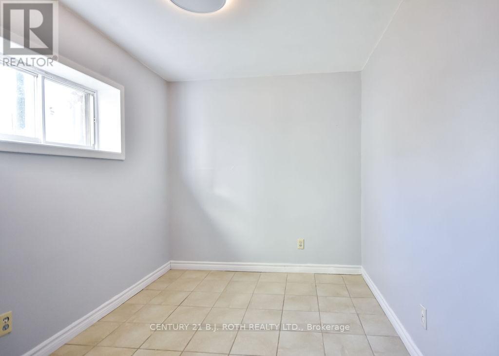 200 Edward Street, Orillia, Ontario  L3V 2X4 - Photo 11 - S12522530