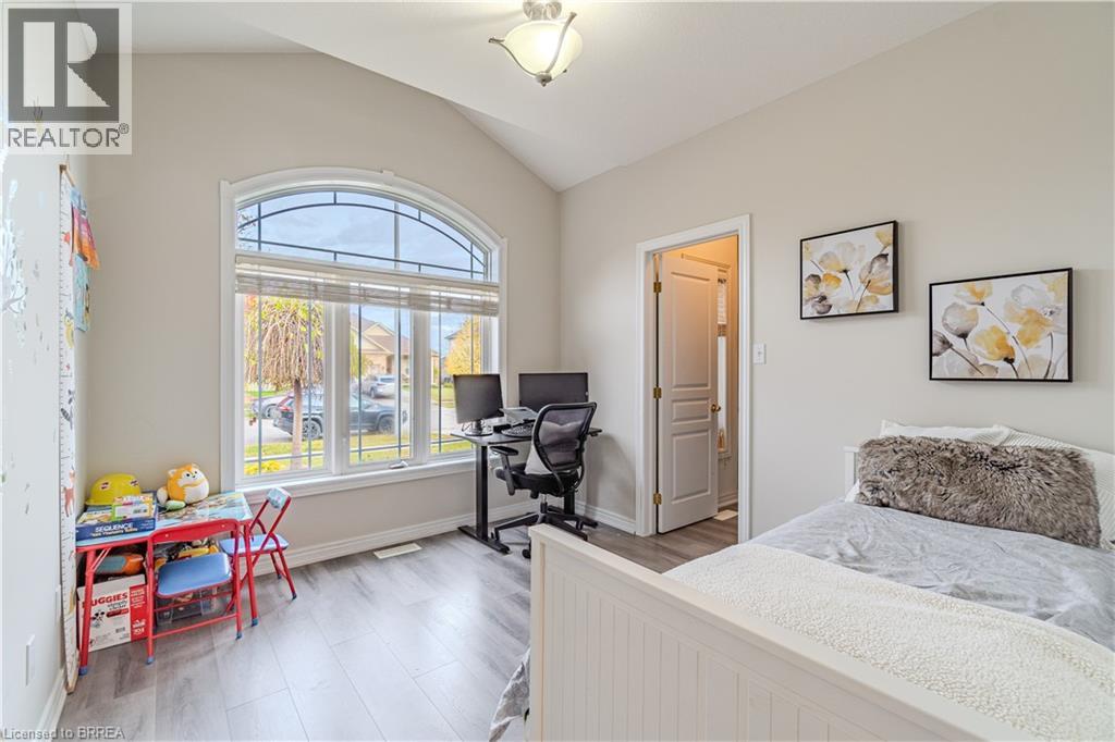 11 Irongate Drive, Paris, Ontario N3L 4G4 - Photo 15 - 40786013