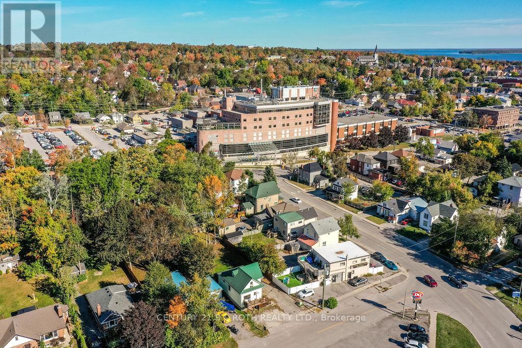 200 Edward Street, Orillia, Ontario  L3V 2X4 - Photo 2 - S12522530