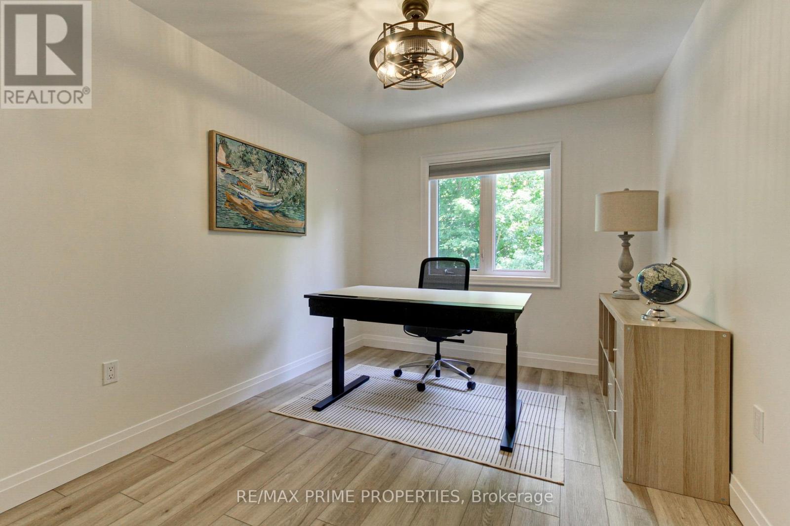 39 Scotia Road, Georgina, Ontario L0E 1R0 - Photo 20 - N12390439