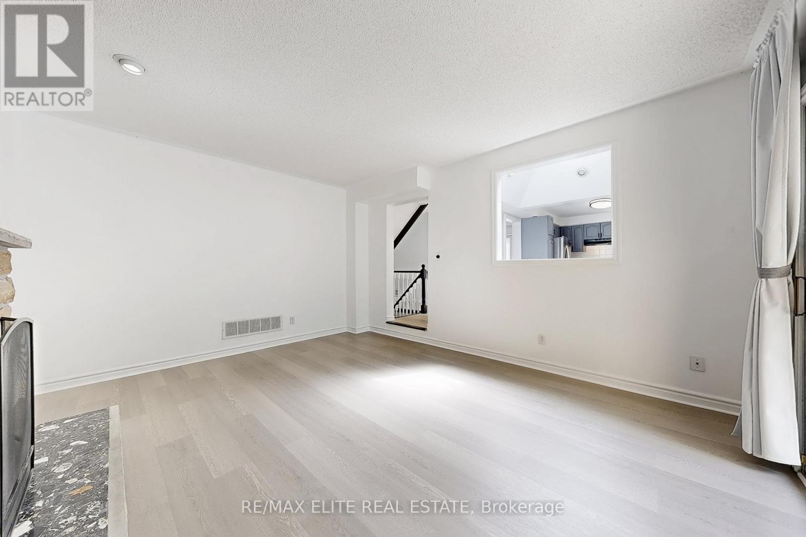 48 John Button Boulevard, Markham, Ontario  L3R 9A6 - Photo 9 - N12522550