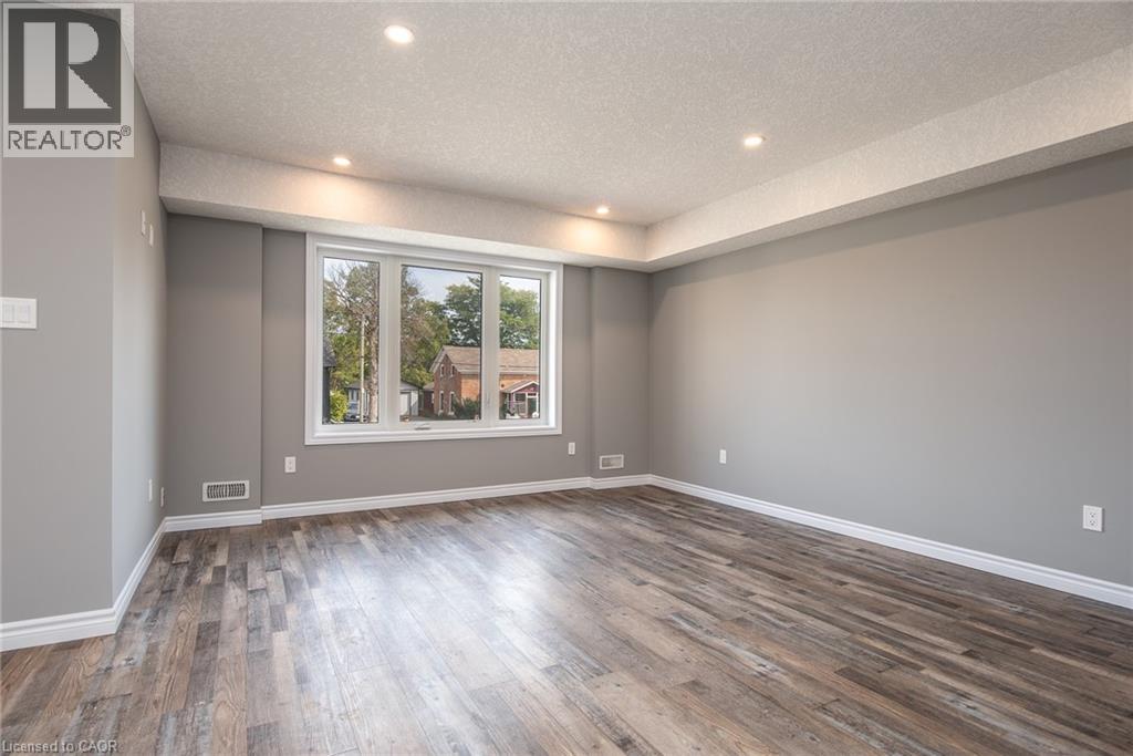 36 Foundry Street, Baden, Ontario  N3A 2P6 - Photo 4 - 40776166