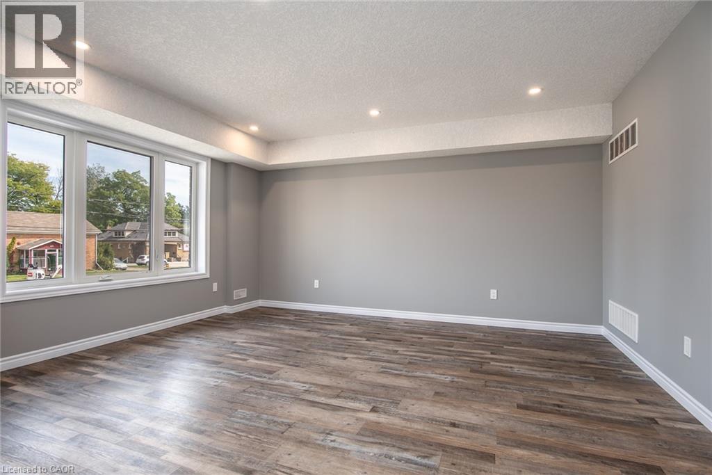 36 Foundry Street, Baden, Ontario  N3A 2P6 - Photo 5 - 40776166