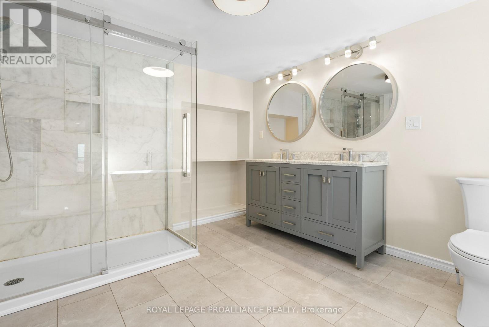 97 Donald Street S, Belleville, Ontario K8P 2J6 - Photo 25 - X12523940