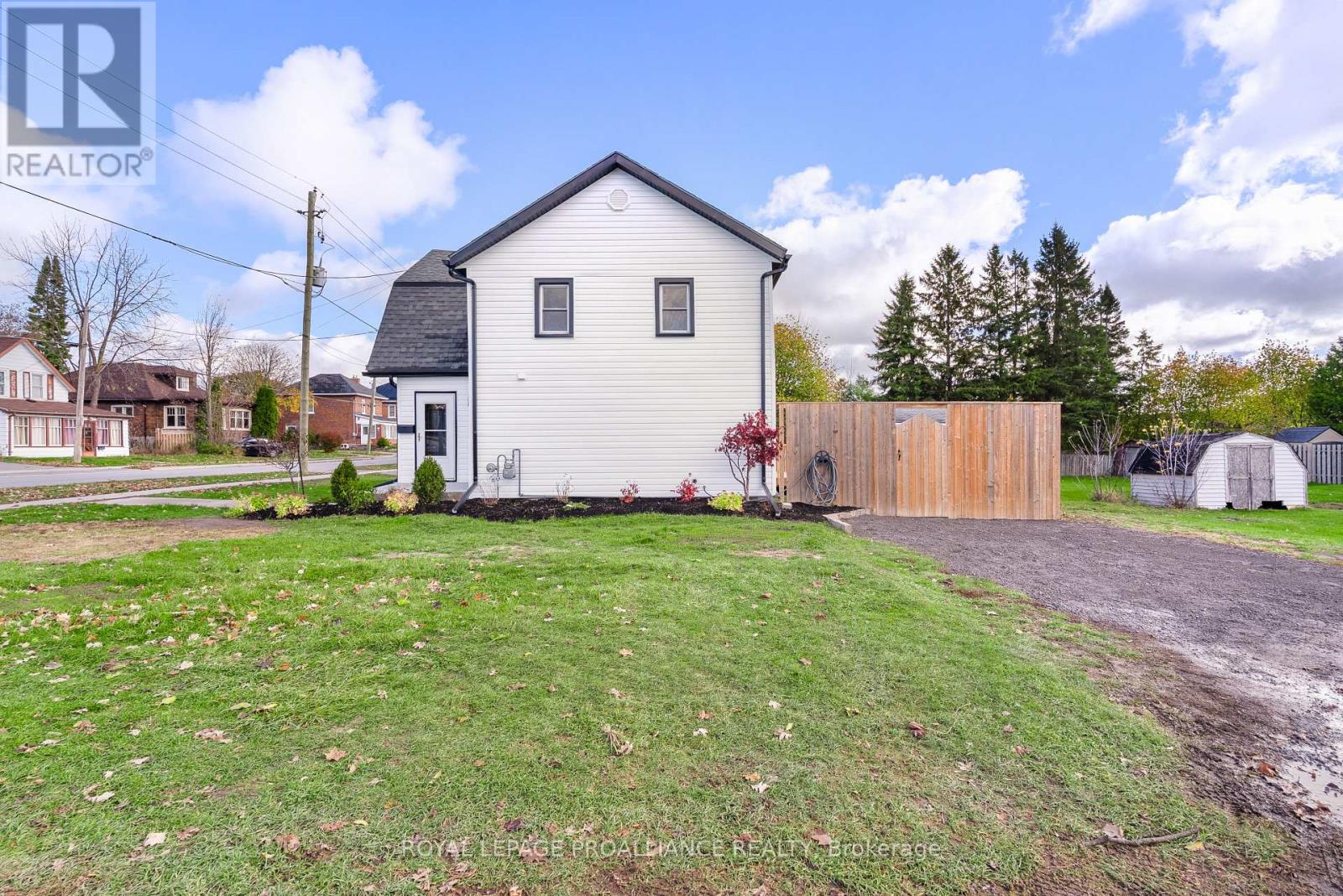 97 Donald Street S, Belleville, Ontario K8P 2J6 - Photo 31 - X12523940