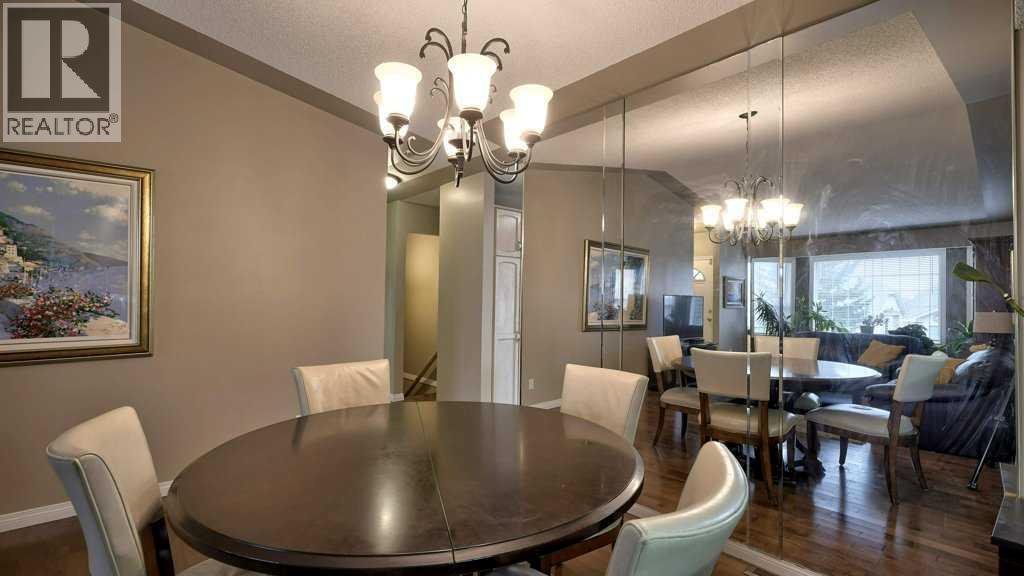 138 Sierra Morena Green Sw, Calgary, Alberta  T3H 3E4 - Photo 6 - A2268938