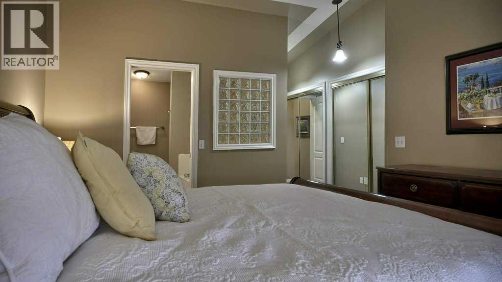 138 Sierra Morena Green Sw, Calgary, Alberta  T3H 3E4 - Photo 23 - A2268938