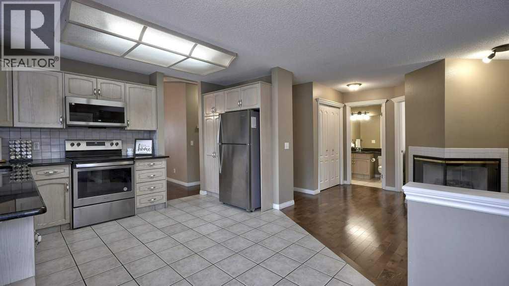 138 Sierra Morena Green Sw, Calgary, Alberta  T3H 3E4 - Photo 15 - A2268938