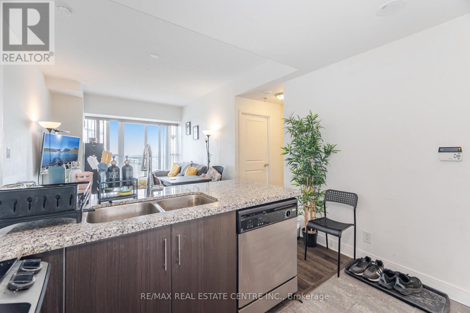 3905 - 50 Absolute Avenue, Mississauga, Ontario L4Z 0A8 - Photo 5 - W12522400