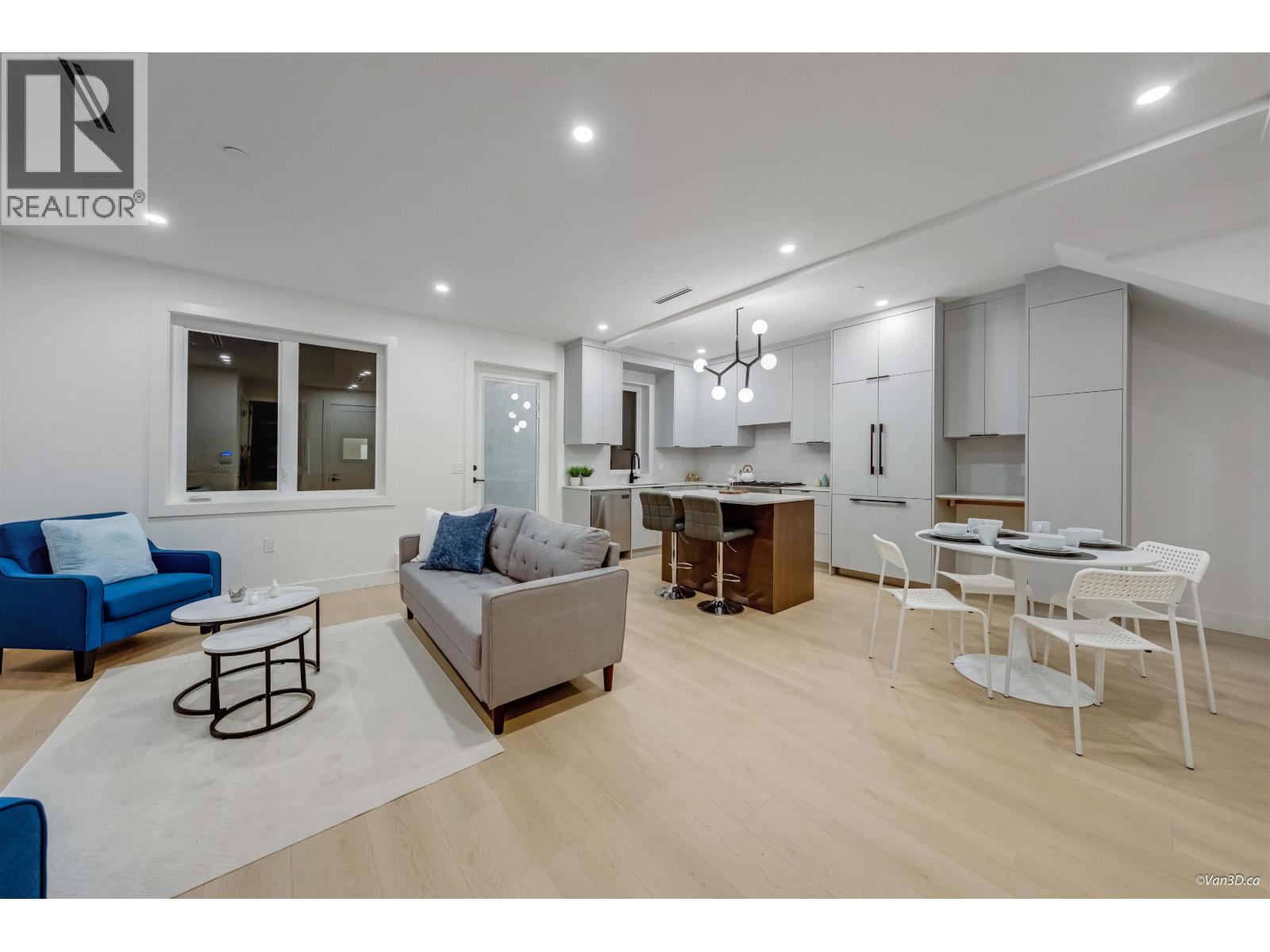 3 6730 HEATHER STREET, Vancouver, British Columbia