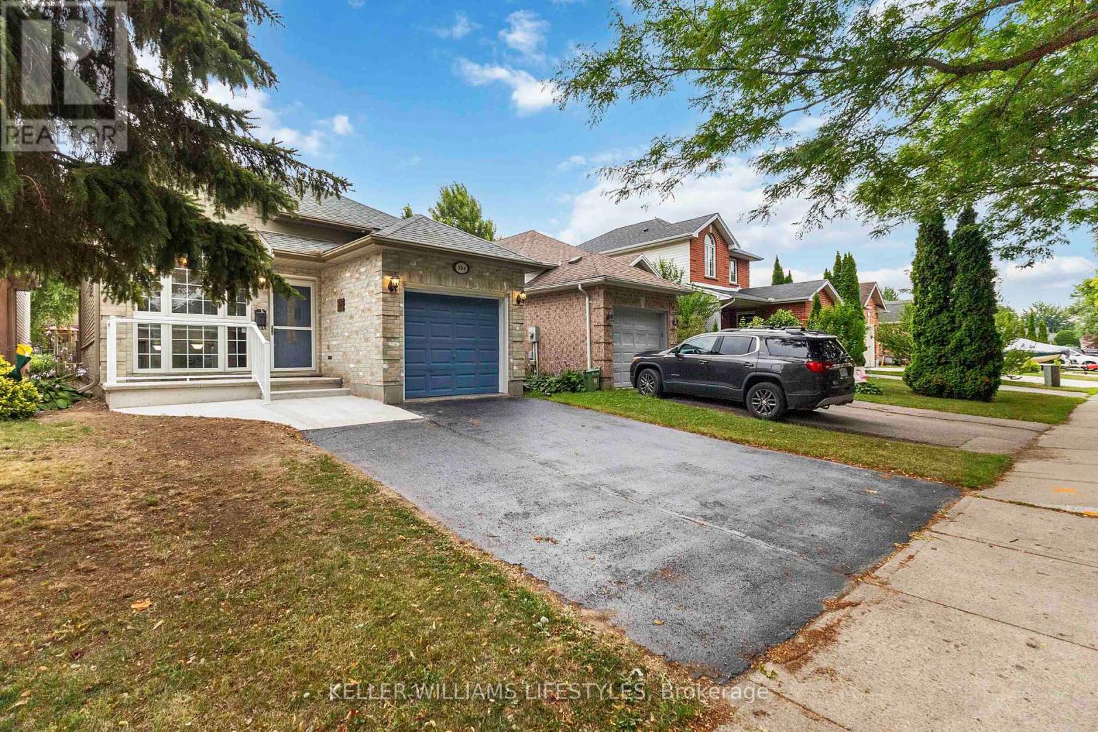 394 Brookhaven Place, London East, Ontario  N5Y 5N5 - Photo 3 - X12523952