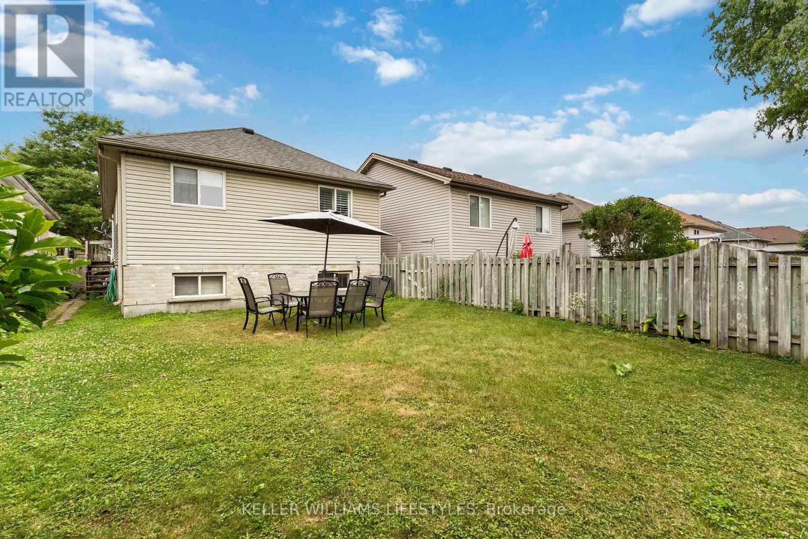 394 Brookhaven Place, London East, Ontario  N5Y 5N5 - Photo 38 - X12523952