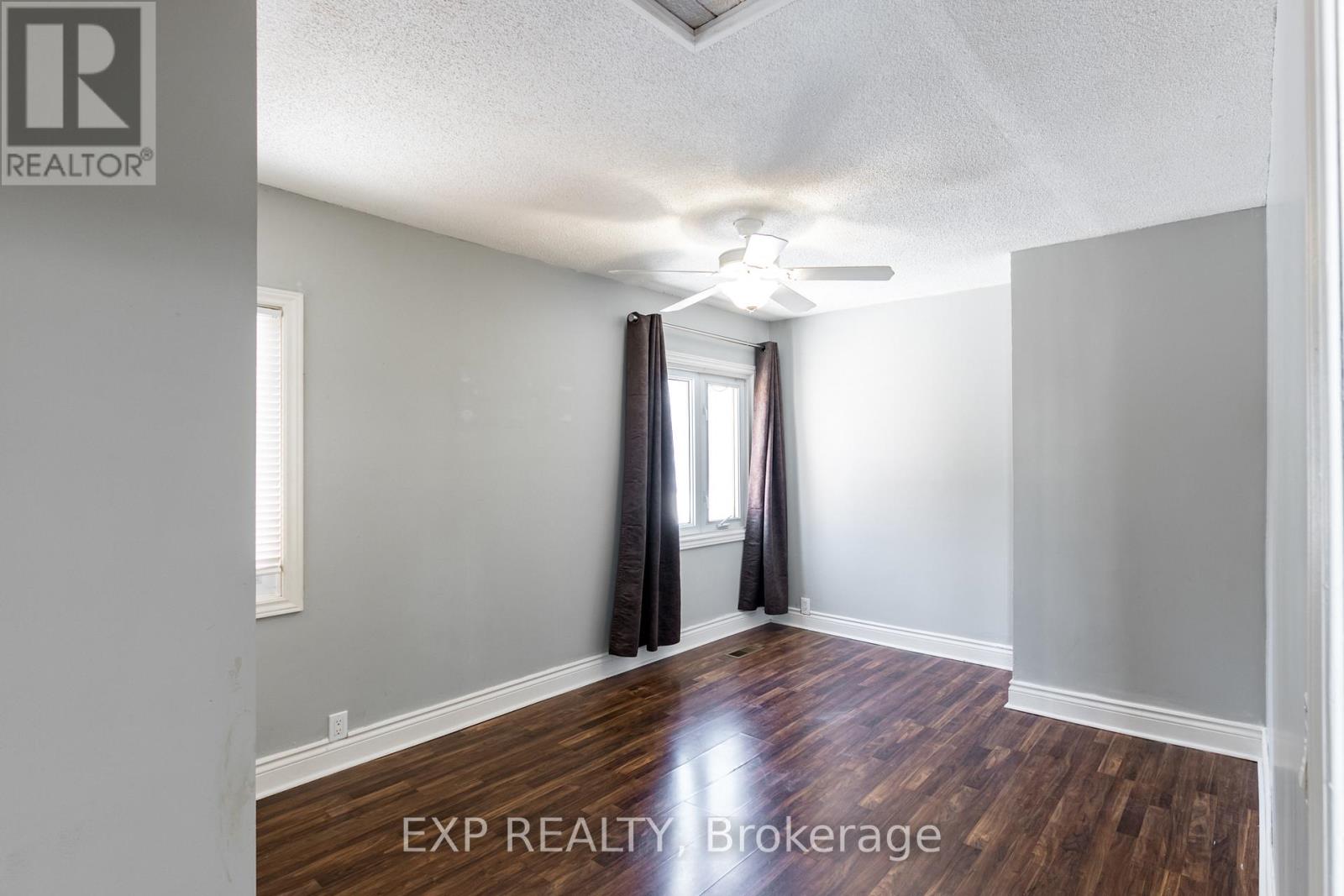 230 Pine Beach Drive, Georgina, Ontario L4P 2V5 - Photo 16 - N12523852