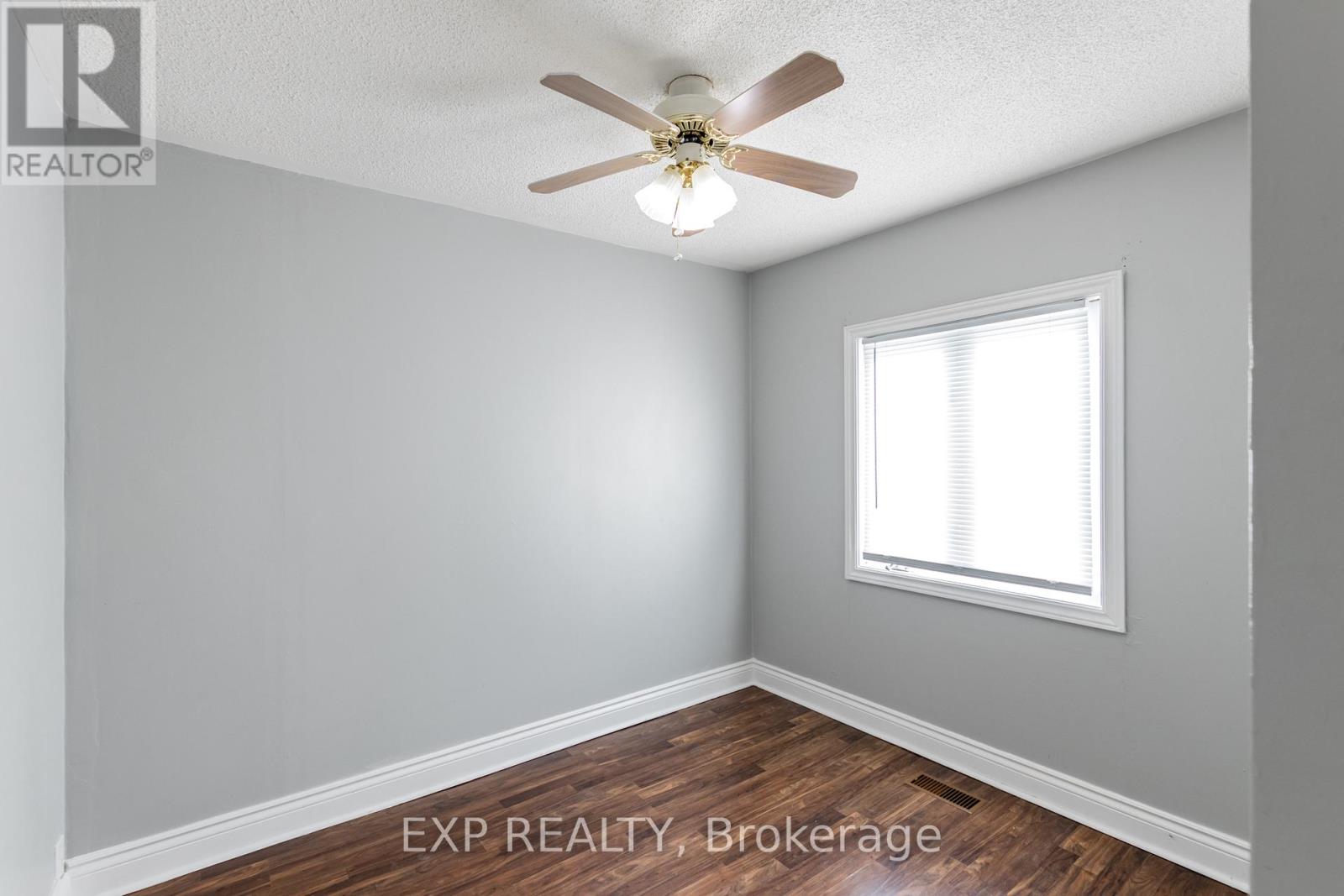 230 Pine Beach Drive, Georgina, Ontario L4P 2V5 - Photo 22 - N12523852