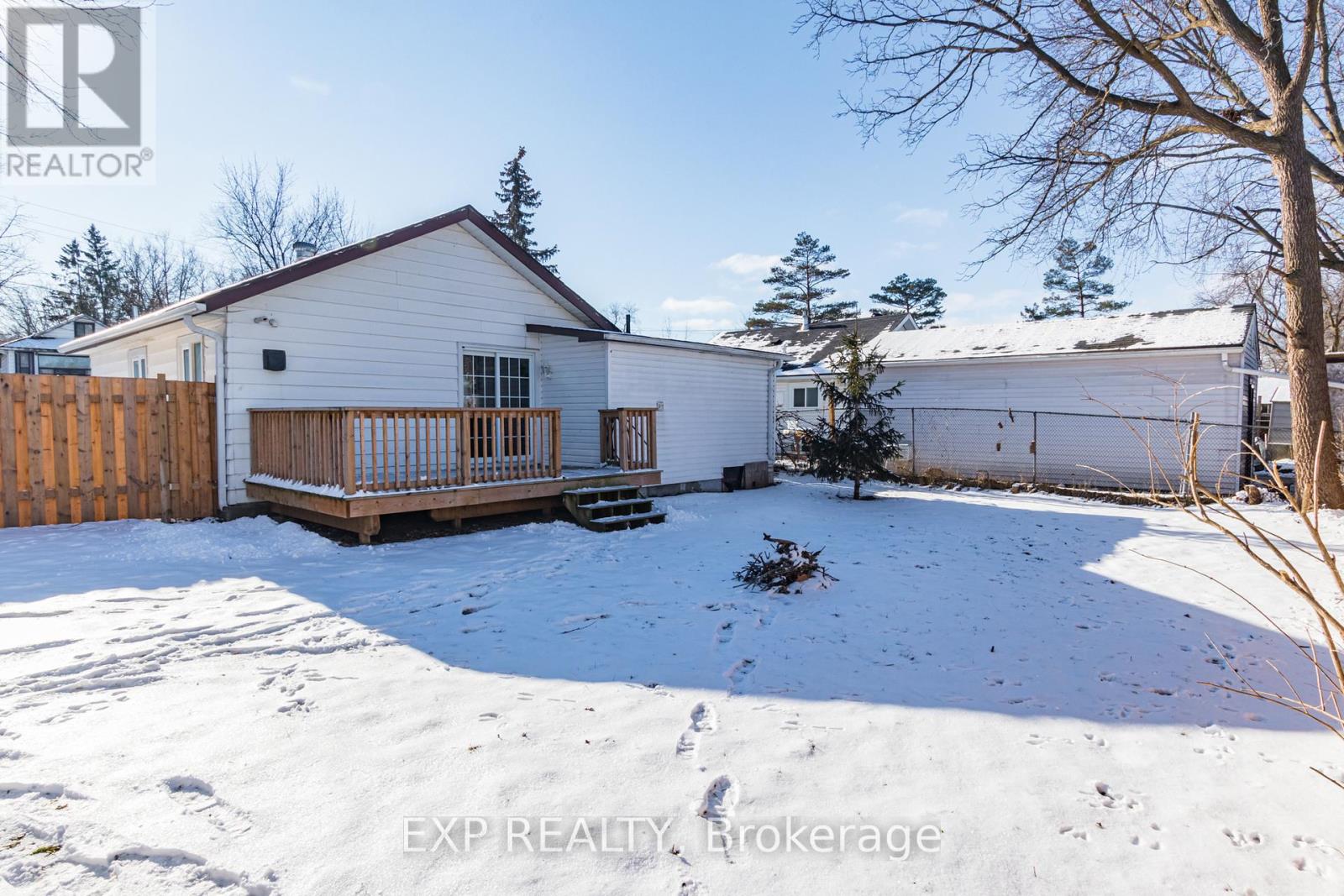 230 Pine Beach Drive, Georgina, Ontario L4P 2V5 - Photo 27 - N12523852
