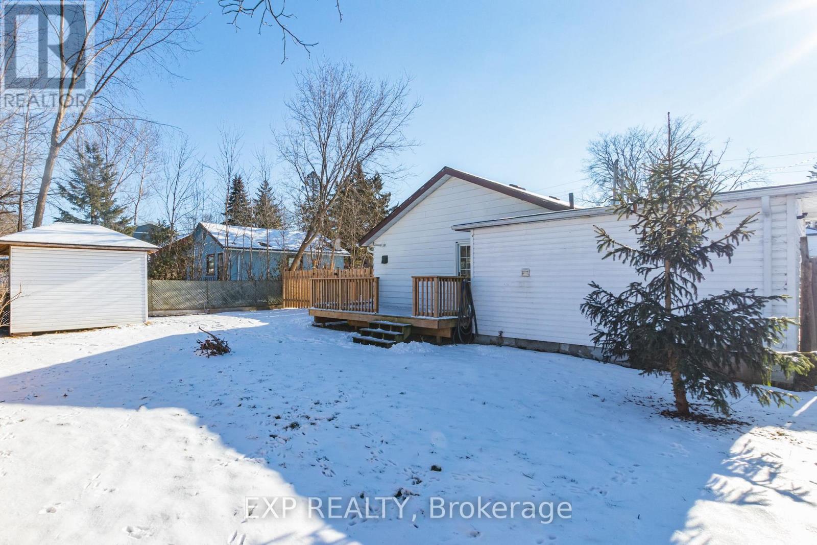 230 Pine Beach Drive, Georgina, Ontario L4P 2V5 - Photo 29 - N12523852