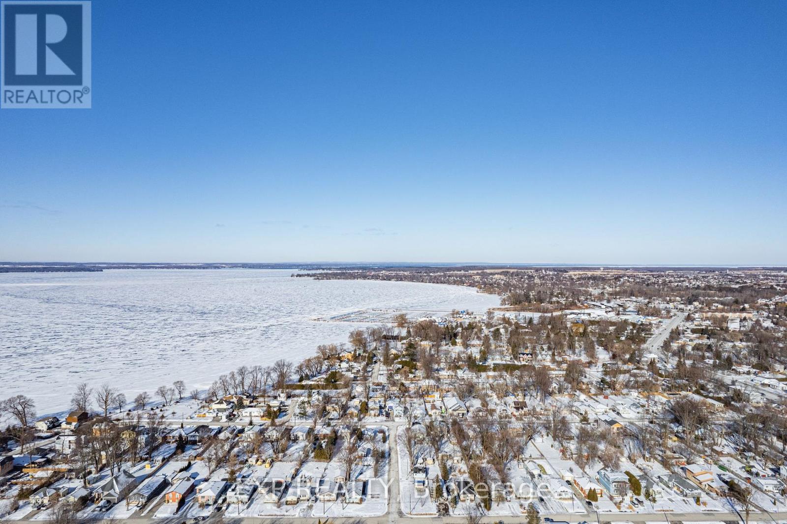 230 Pine Beach Drive, Georgina, Ontario L4P 2V5 - Photo 33 - N12523852