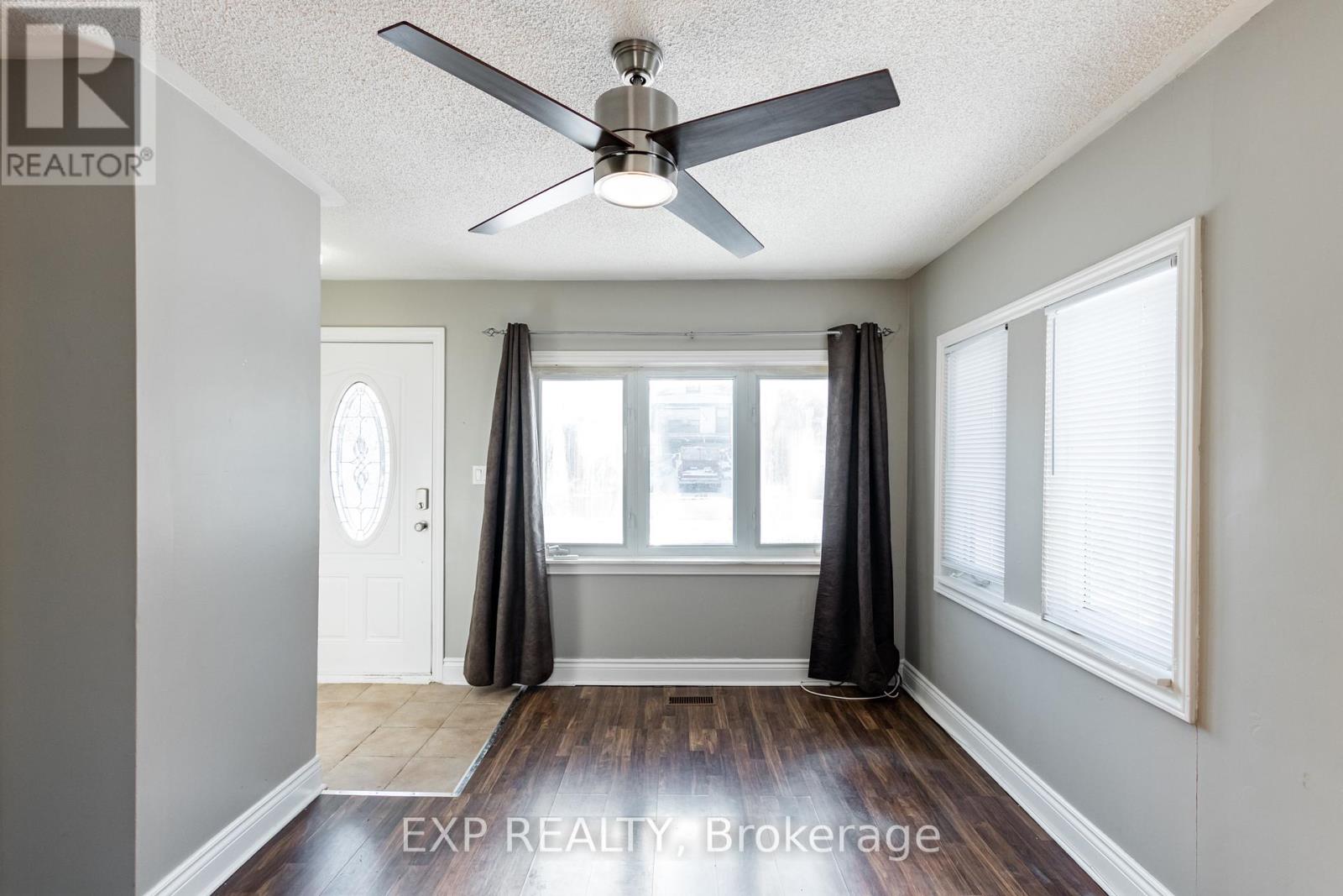 230 Pine Beach Drive, Georgina, Ontario L4P 2V5 - Photo 6 - N12523852