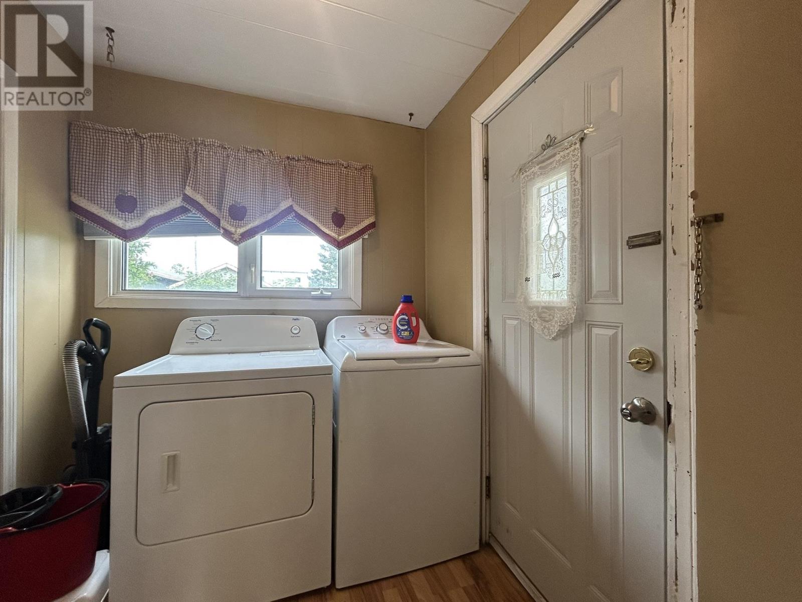 113 Burns St, Atikokan, Ontario  P0T 1C0 - Photo 11 - TB252623