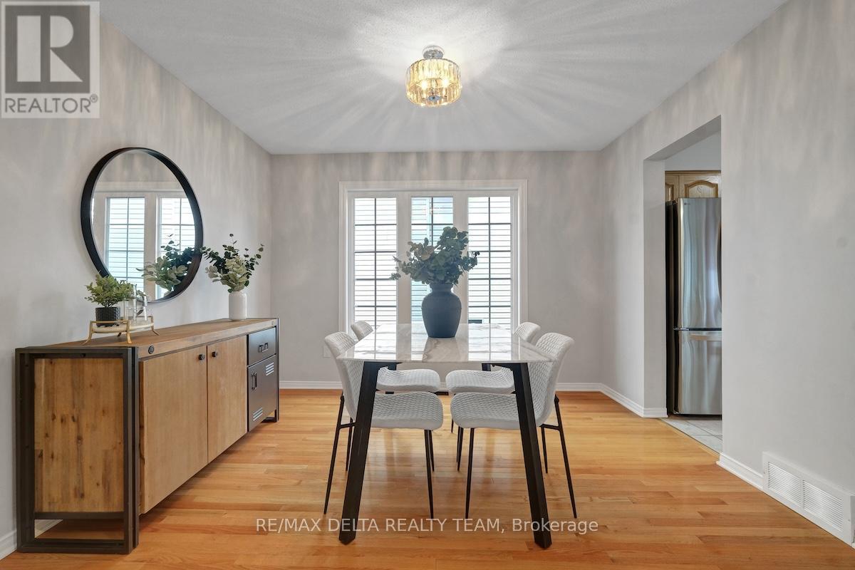 95 Tartan Drive, Ottawa, Ontario K2J 3V6 - Photo 10 - X12524144