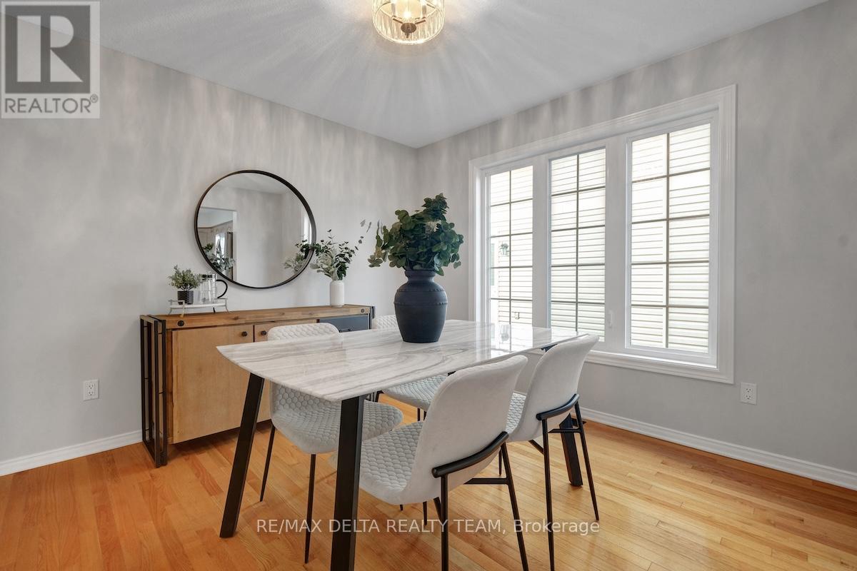 95 Tartan Drive, Ottawa, Ontario K2J 3V6 - Photo 11 - X12524144