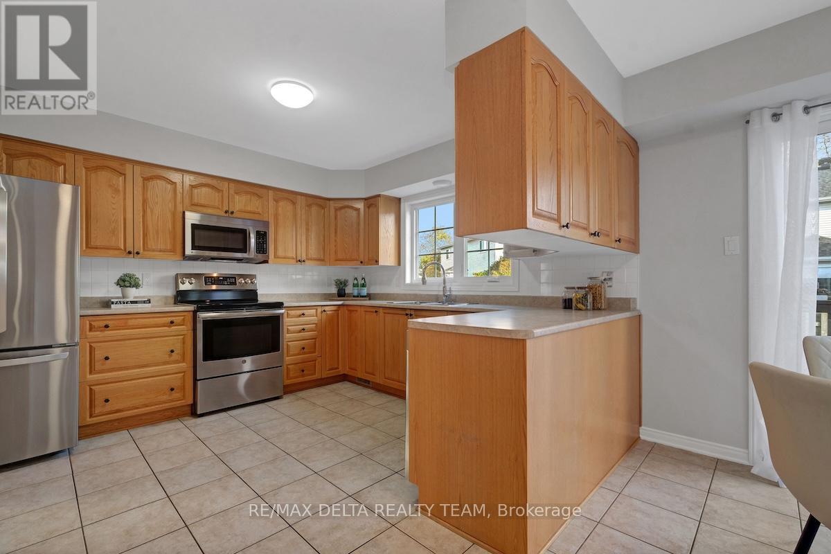 95 Tartan Drive, Ottawa, Ontario K2J 3V6 - Photo 14 - X12524144