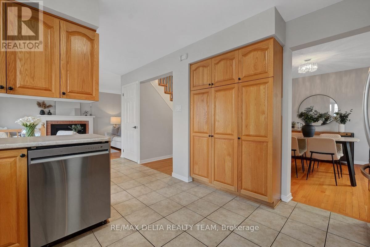 95 Tartan Drive, Ottawa, Ontario K2J 3V6 - Photo 17 - X12524144