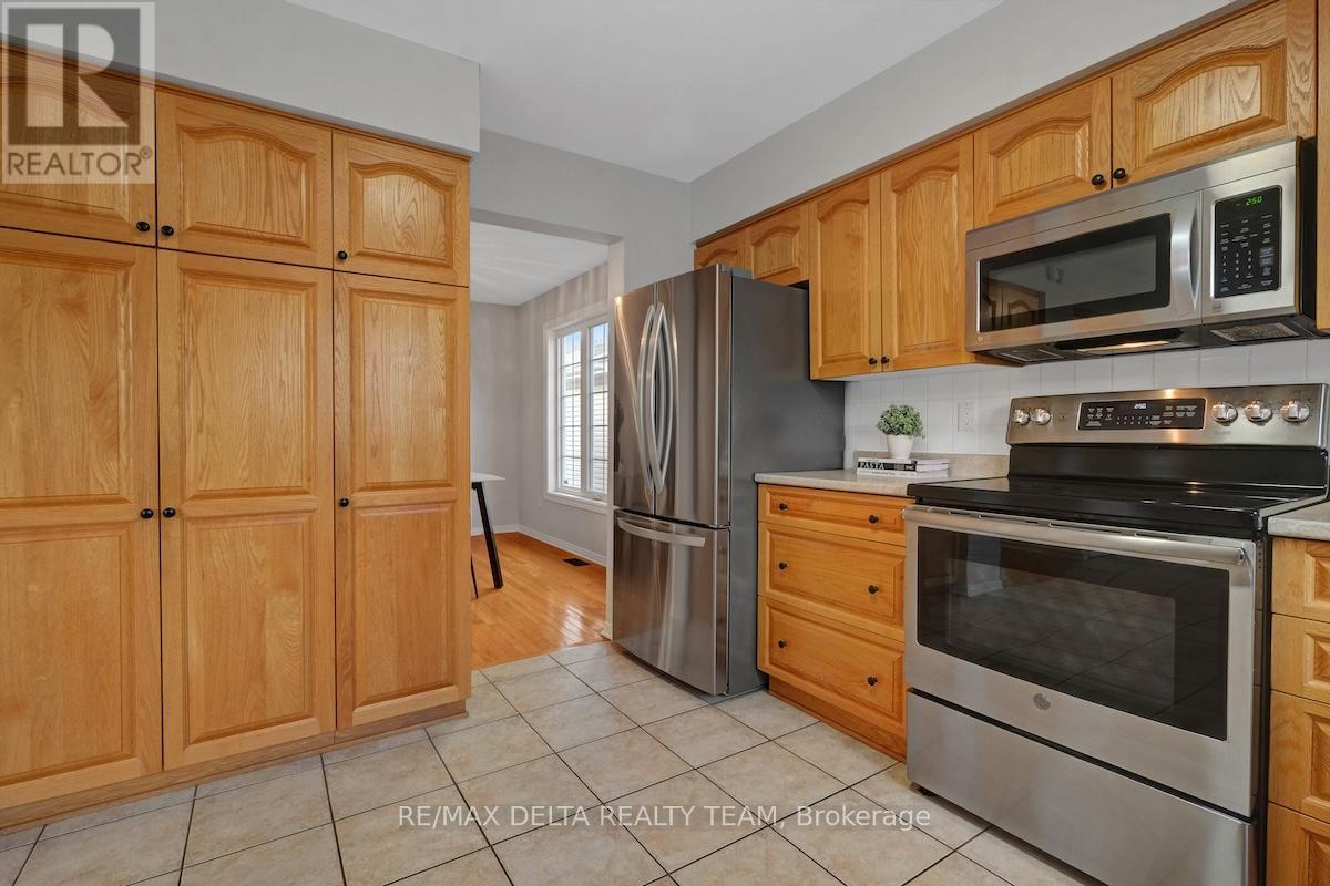 95 Tartan Drive, Ottawa, Ontario K2J 3V6 - Photo 18 - X12524144