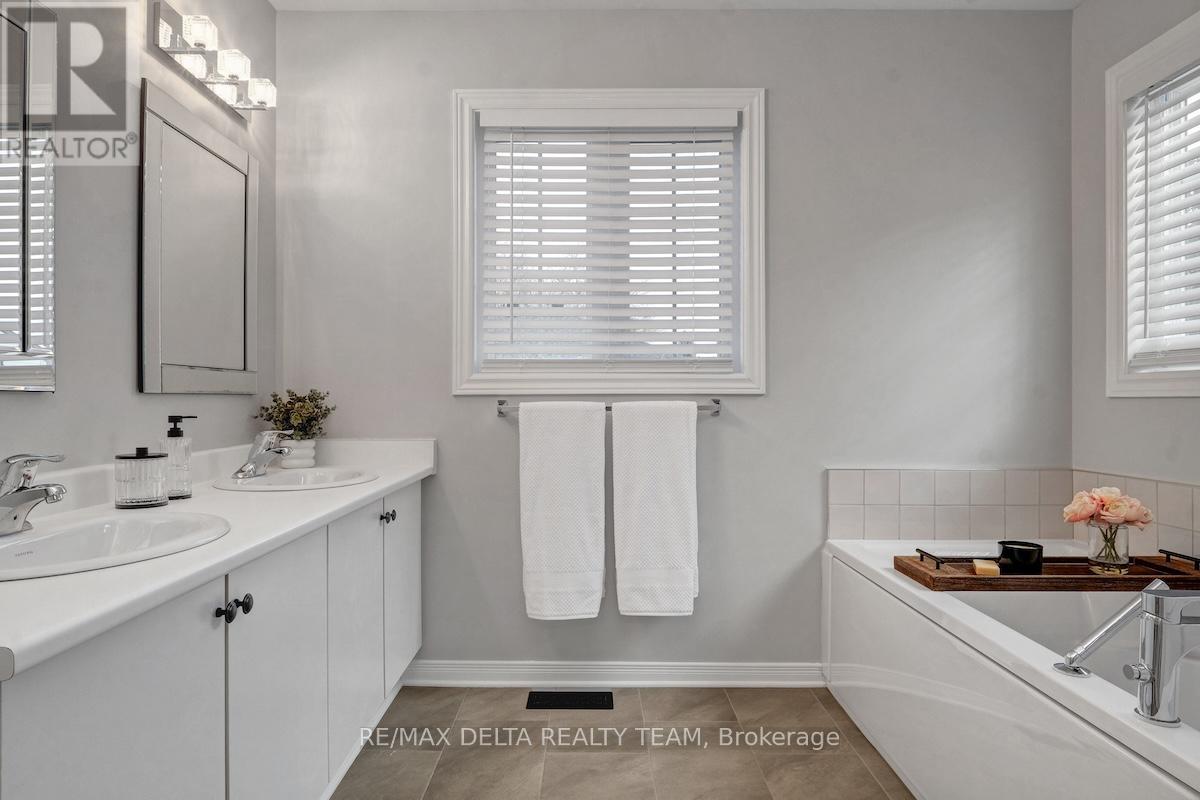 95 Tartan Drive, Ottawa, Ontario K2J 3V6 - Photo 29 - X12524144