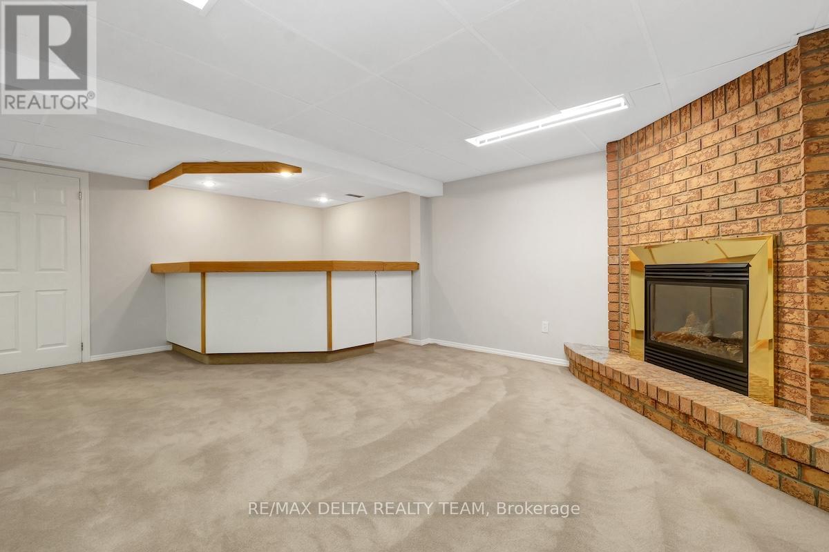 95 Tartan Drive, Ottawa, Ontario K2J 3V6 - Photo 37 - X12524144