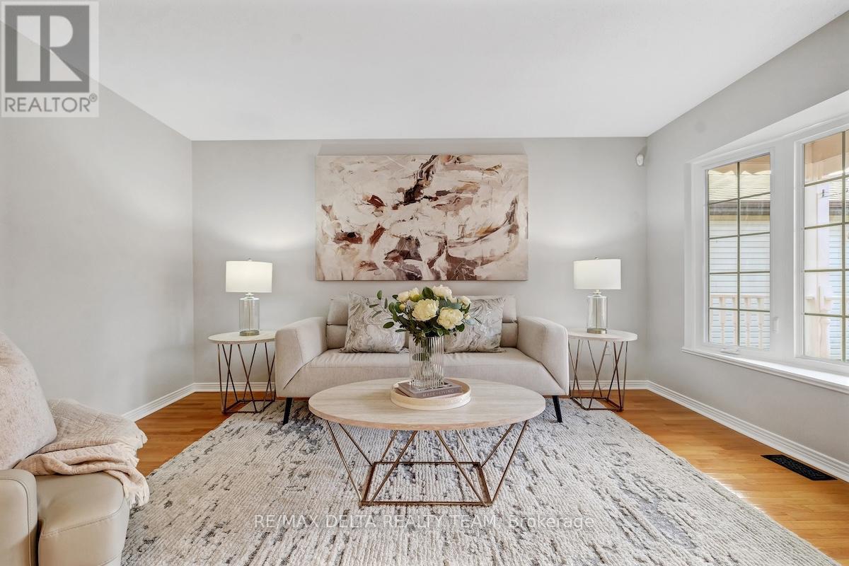 95 Tartan Drive, Ottawa, Ontario K2J 3V6 - Photo 6 - X12524144