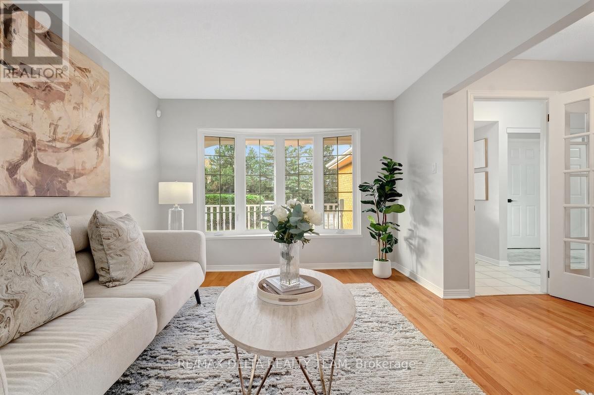 95 Tartan Drive, Ottawa, Ontario K2J 3V6 - Photo 8 - X12524144