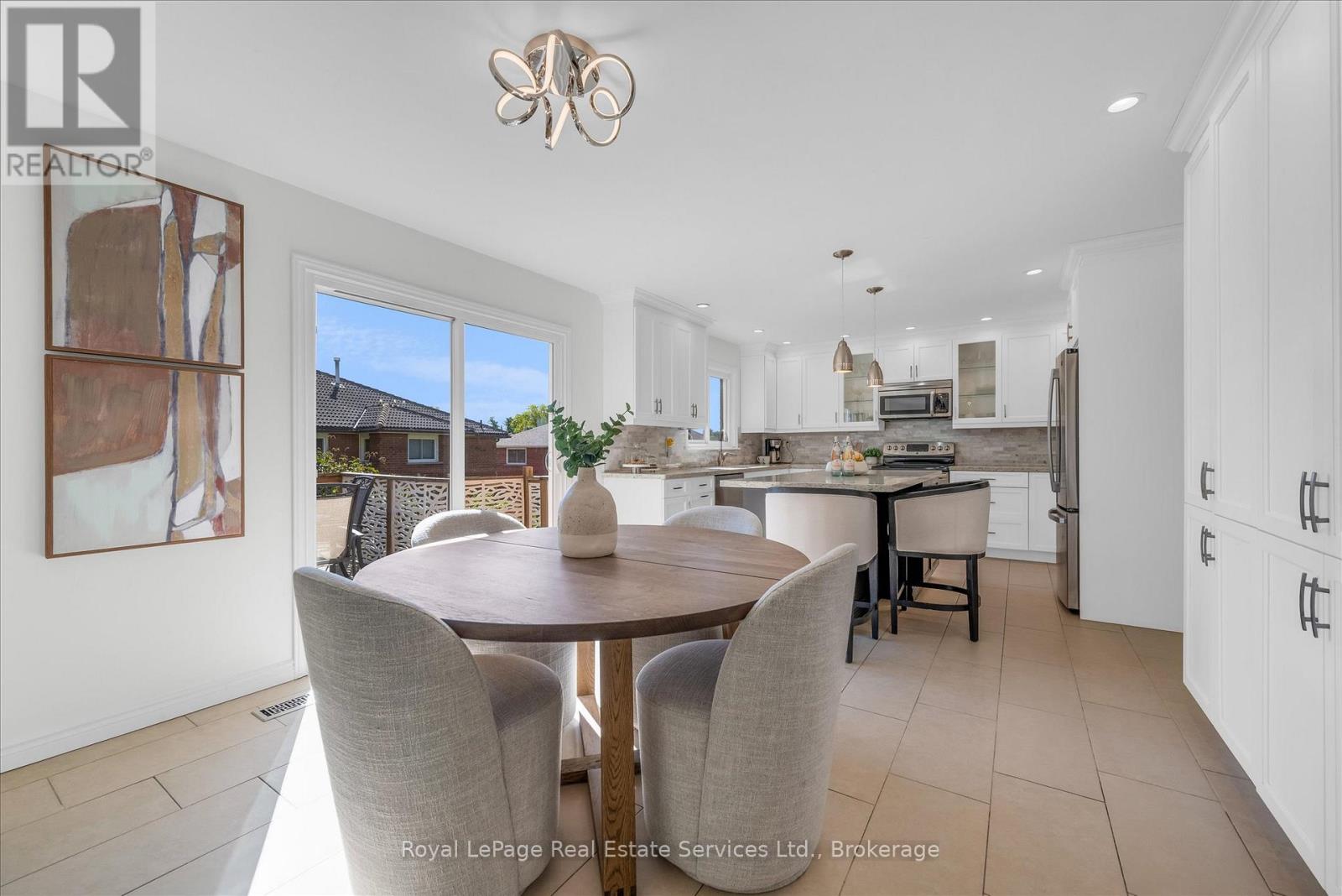 2938 Mulberry Drive, Oakville, Ontario L6J 7H3 - Photo 15 - W12524062