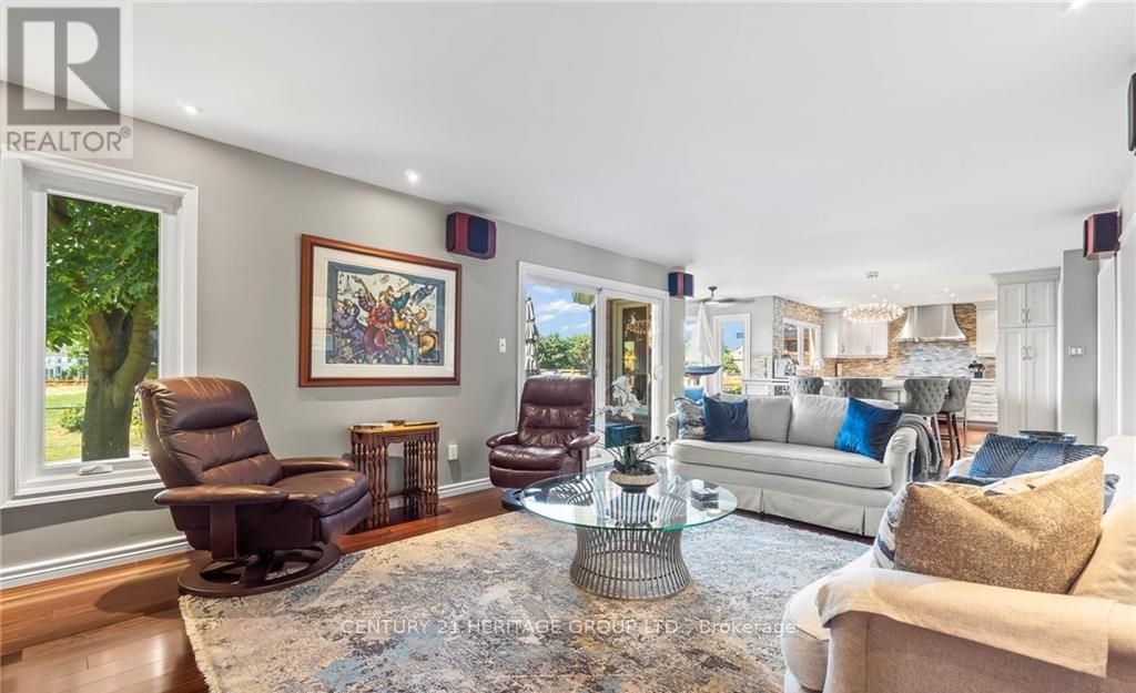 2010 Parklane Crescent, Burlington, Ontario  L7M 3V5 - Photo 13 - W12523840