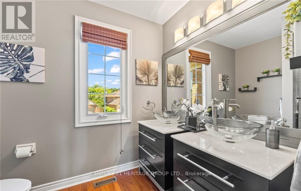 2010 Parklane Crescent, Burlington, Ontario  L7M 3V5 - Photo 24 - W12523840