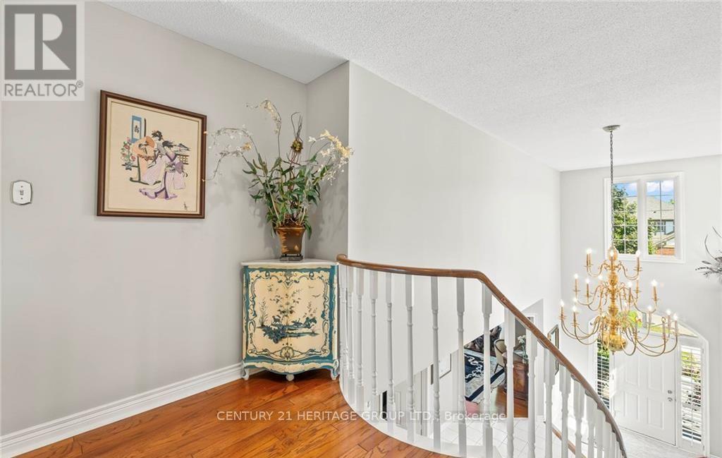 2010 Parklane Crescent, Burlington, Ontario  L7M 3V5 - Photo 25 - W12523840