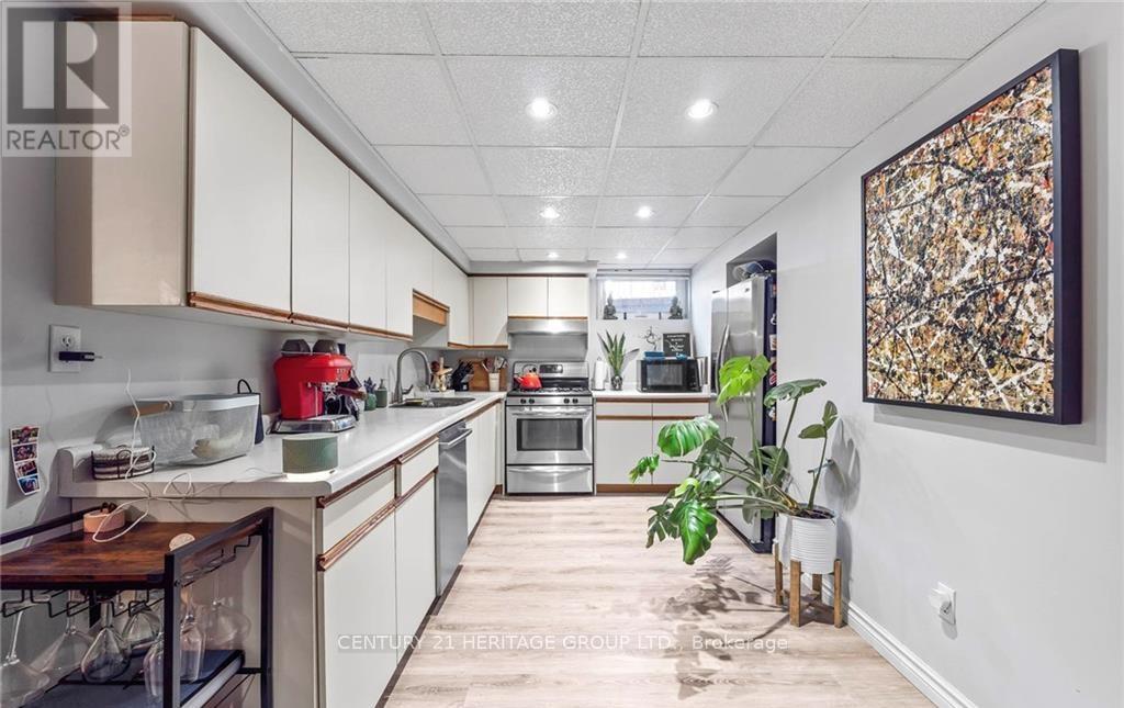 2010 Parklane Crescent, Burlington, Ontario  L7M 3V5 - Photo 31 - W12523840