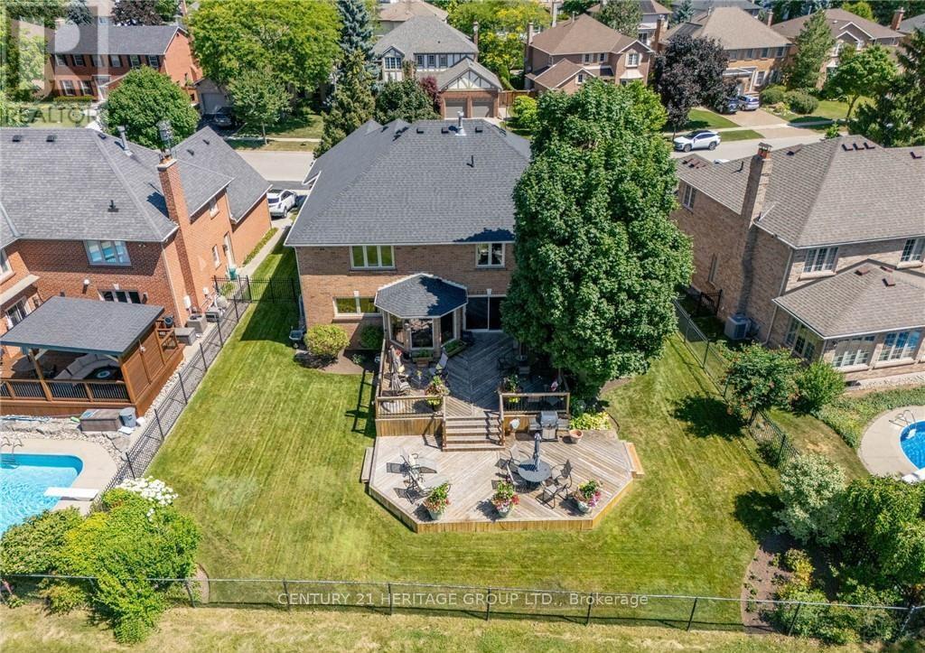 2010 Parklane Crescent, Burlington, Ontario  L7M 3V5 - Photo 41 - W12523840