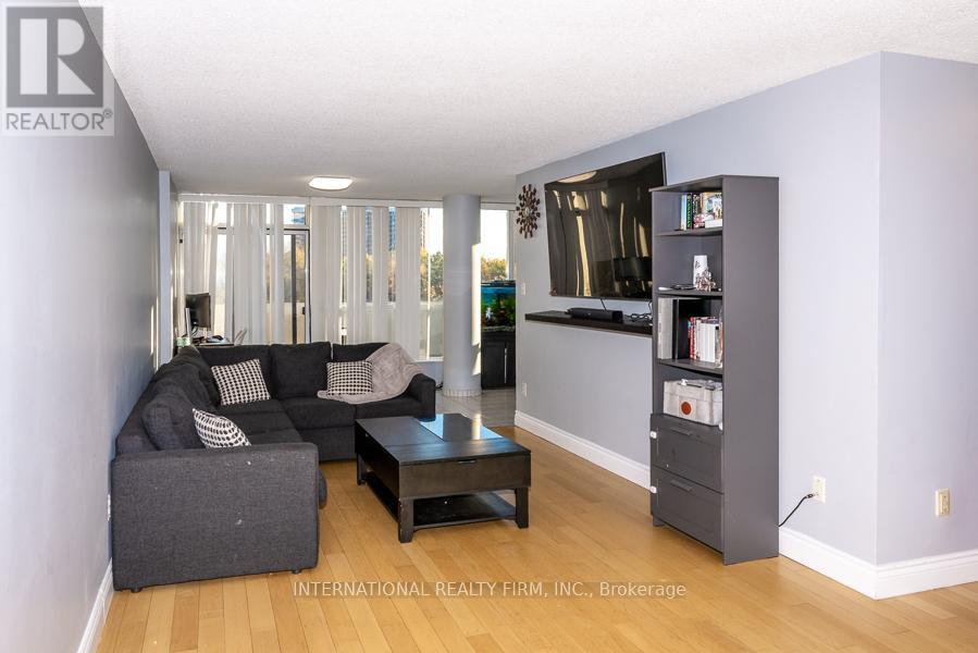 306 - 1 Rowntree Rd Road, Toronto, Ontario  M9V 5G7 - Photo 10 - W12523844