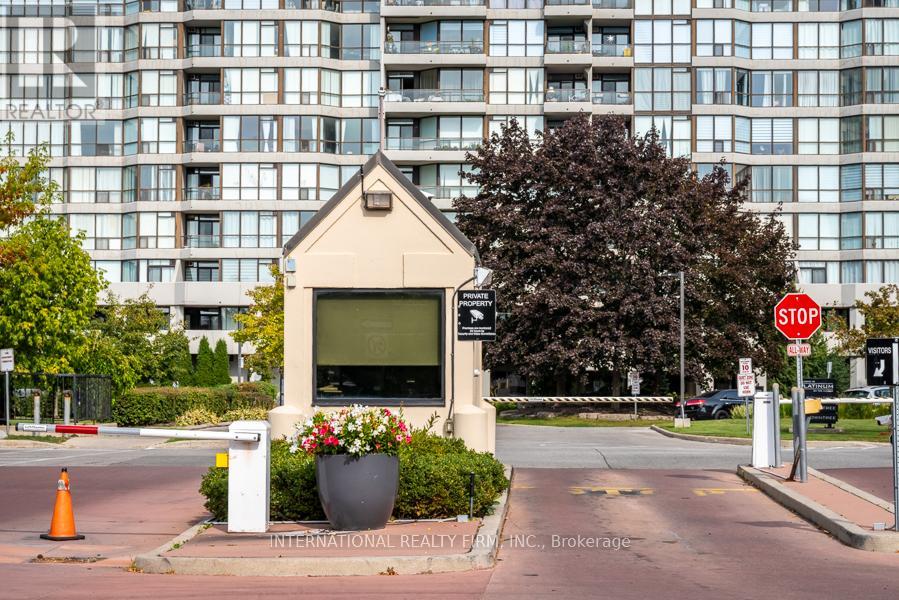 306 - 1 Rowntree Rd Road, Toronto, Ontario  M9V 5G7 - Photo 2 - W12523844