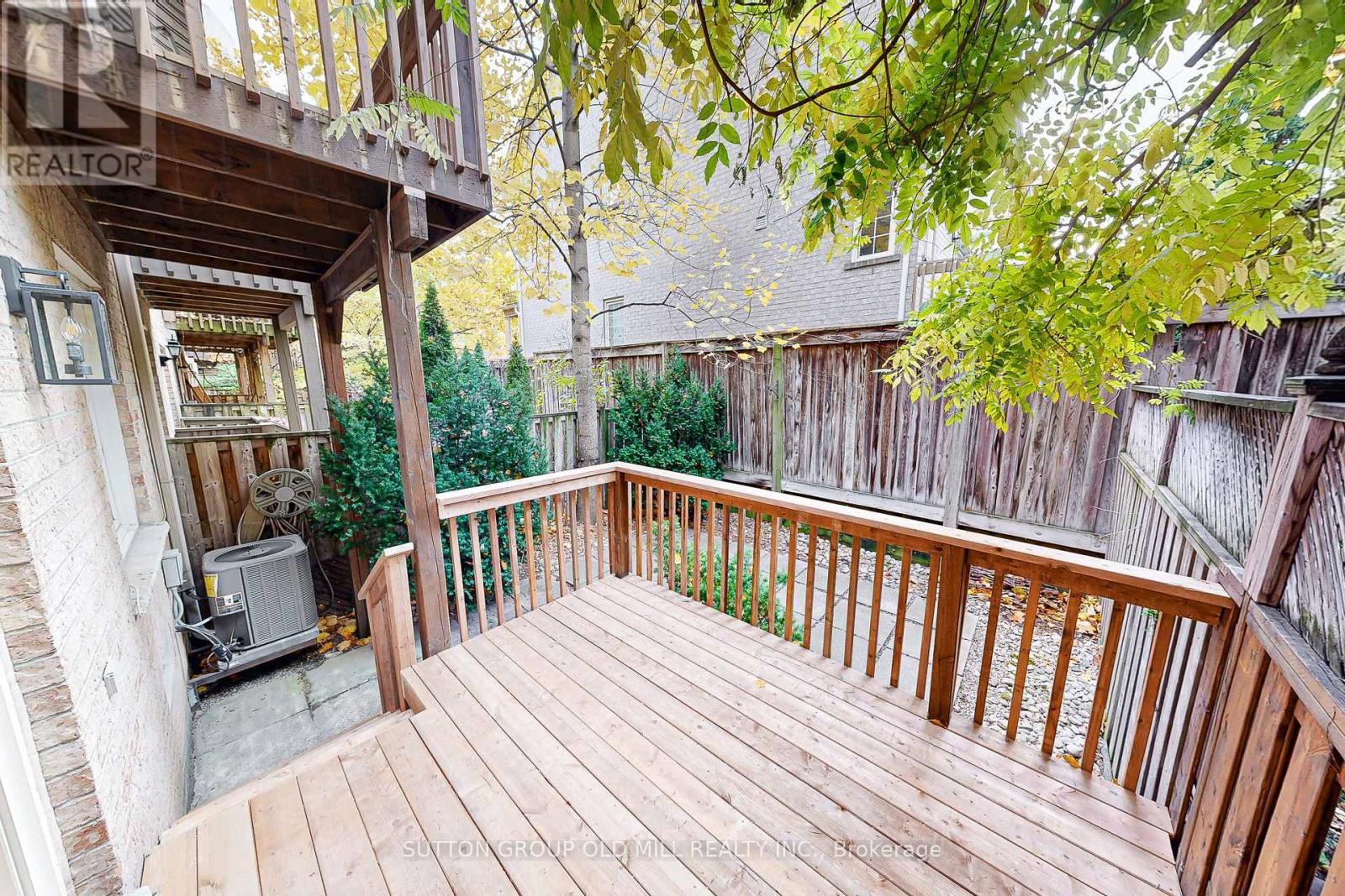 29 Yachters Lane, Toronto, Ontario  M8V 4C5 - Photo 11 - W12523858