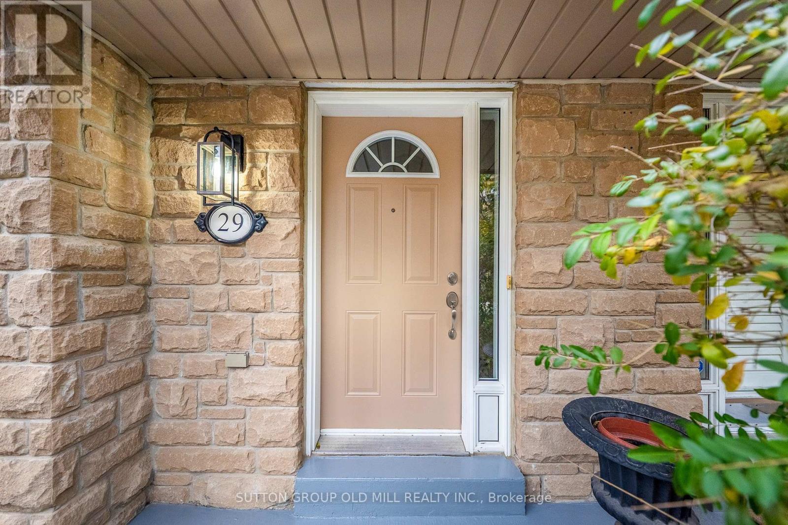 29 Yachters Lane, Toronto, Ontario  M8V 4C5 - Photo 3 - W12523858