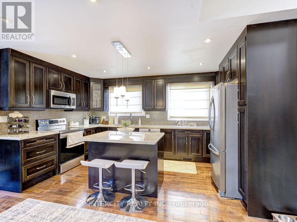 841 Coulson Avenue, Milton, Ontario  L9T 4K3 - Photo 18 - W12523892