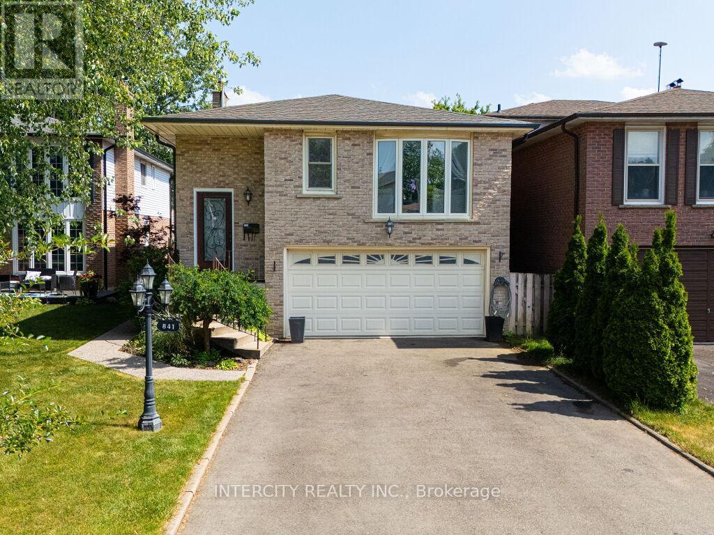 841 Coulson Avenue, Milton, Ontario  L9T 4K3 - Photo 3 - W12523892