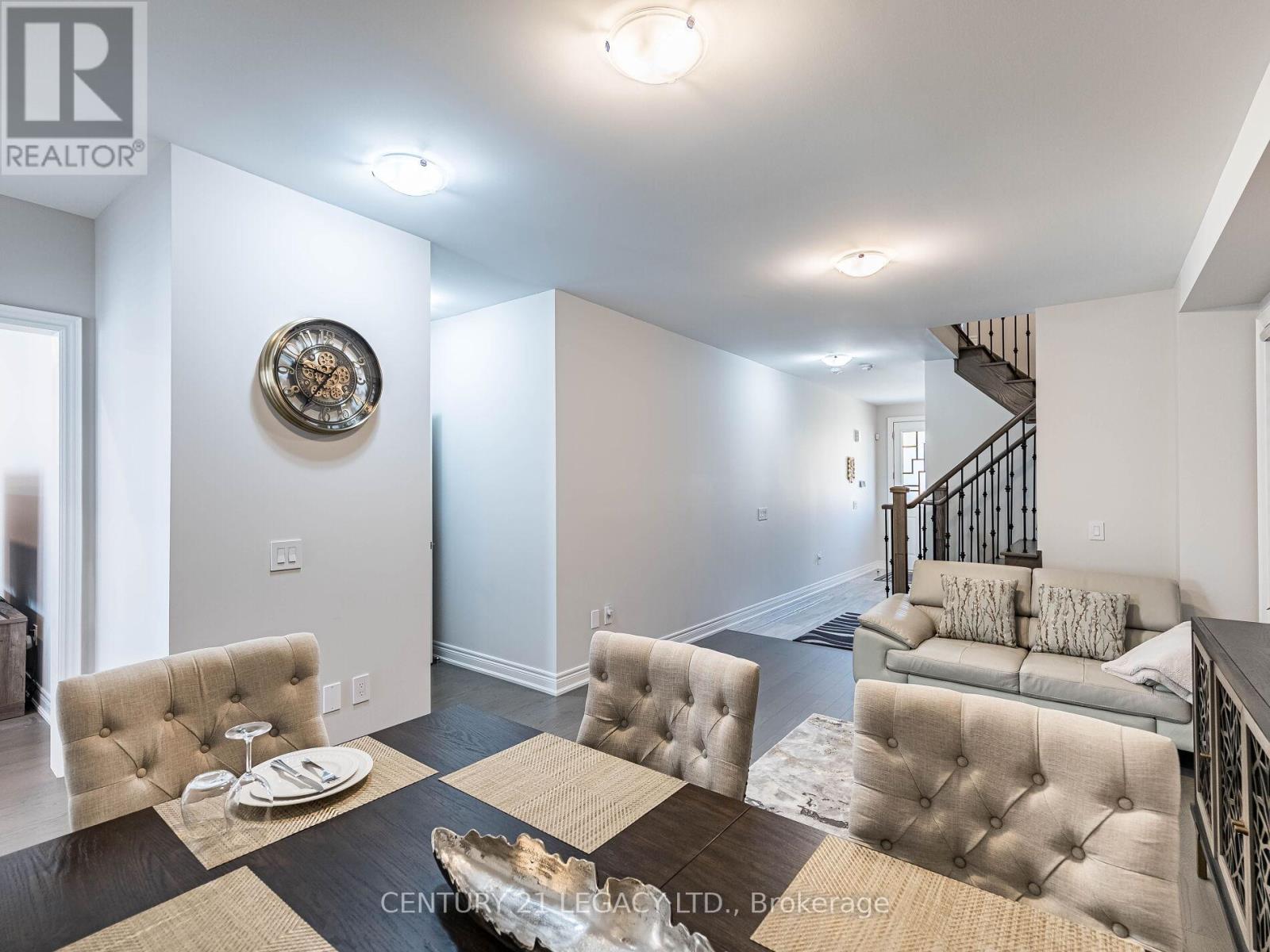 21 Goodview Drive, Brampton, Ontario  L6R 4C3 - Photo 12 - W12523922