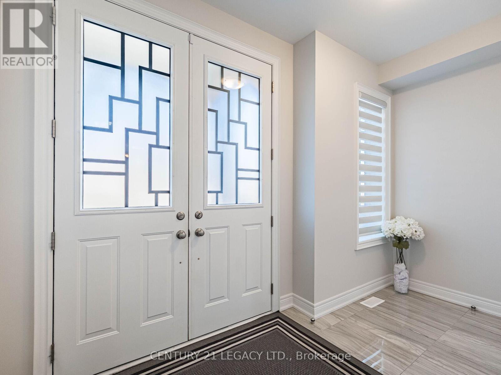 21 Goodview Drive, Brampton, Ontario  L6R 4C3 - Photo 6 - W12523922